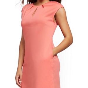 NY & Company Small Petite Keyhole Shift Dress